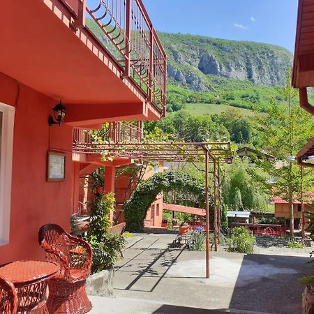 Pensiunea Belladonna Băile Herculane Exteriör bild