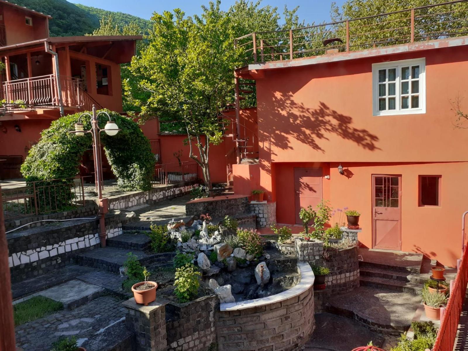 Pensiunea Belladonna Băile Herculane Exteriör bild